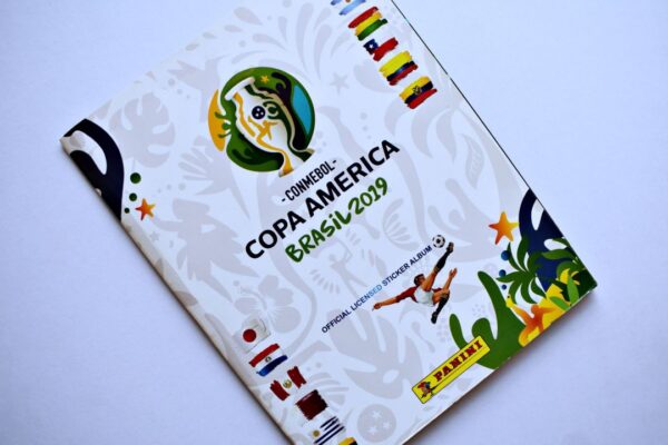 Copa América 2019 Brasil (Panini, 2019): Faltan 3 Láminas (Álbum)