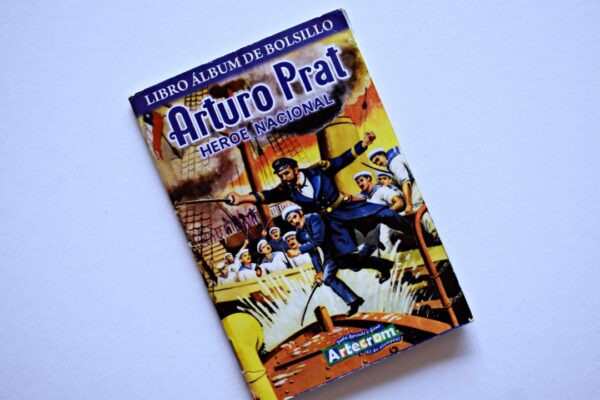 Arturo Prat Héroe Nacional Libro Álbum de Bolsillo (Artecrom, 1984): Faltan 37 Láminas