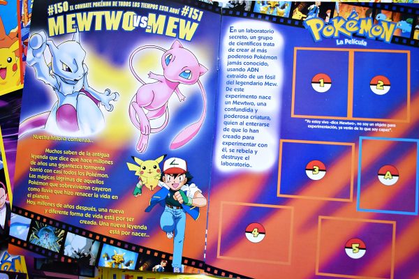 . Pokémon Mewtwo vs Mew: Álbum Completo A Pegar