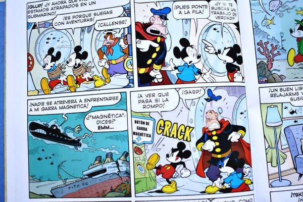 Mickey Mouse Sticker Story 90 Años (Panini, 2019): Álbum Completo (Con todas sus láminas pegadas)