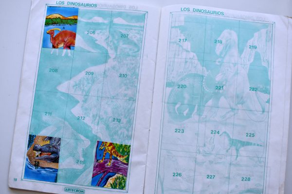 Dinosaurios (Artecrom, 1980): Tiene 7 Láminas