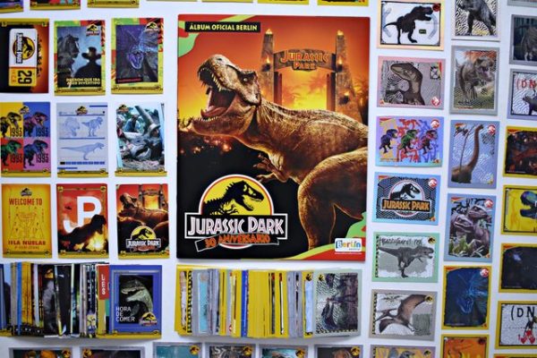 Jurassic Park, 30 Aniversario [Tapa Blanda]: Álbum Completo A Pegar + Cartas Colección