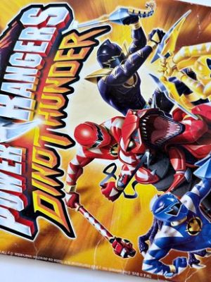 Power Ranger Dino Thunder (Navarrete, 2025): Tiene 199 Láminas