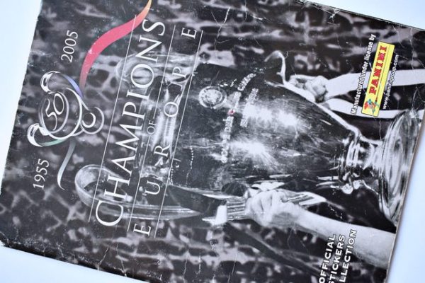 UEFA Champions of Europe 1955-2005 (Panini, 2005): Tiene 116 Láminas