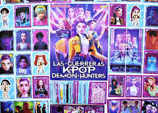 Guerreras Del KPop [Demon Hunter]: Álbum Completo A Pegar foto 1
