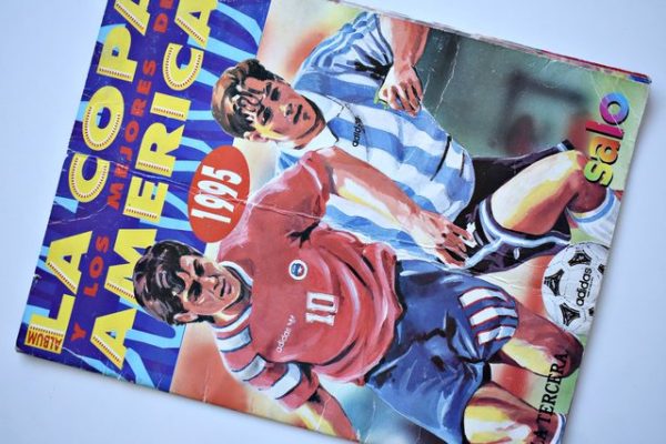 Copa América 95' Uruguay (Salo, 1995): Tiene 54 Láminas