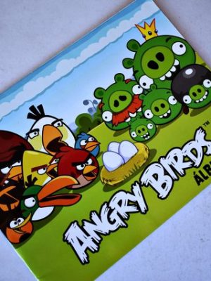Angry Birds (Klu, 2012): Tiene 39 Láminas
