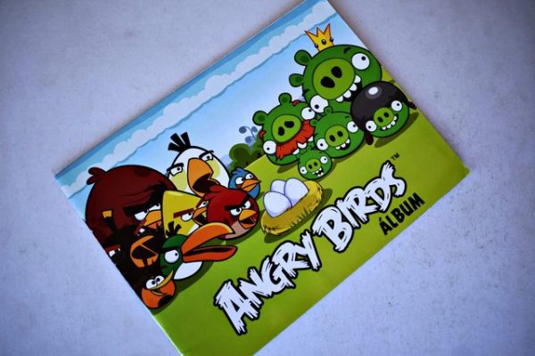 Angry Birds (Klu, 2012): Tiene 39 Láminas