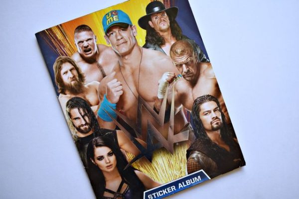 WWE 2015 (Klu, 2015): Álbum Completo (Con todas sus láminas pegadas)