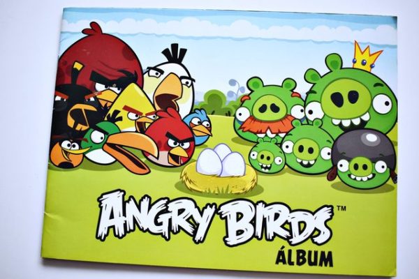Angry Birds (Klu, 2012): Tiene 36 Láminas