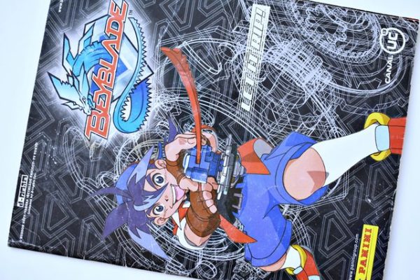Beyblade Let it Rip! (Panini, 2003): Faltan 36 Láminas