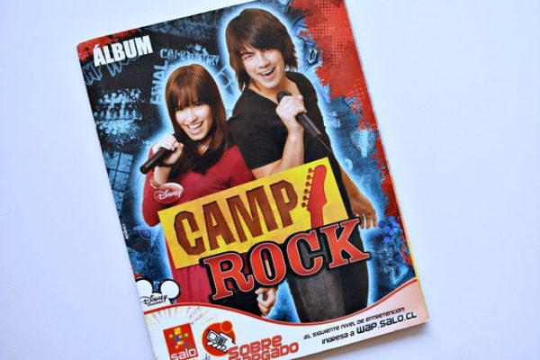 Camp Rock (Salo, 2008): Faltan 14 Láminas