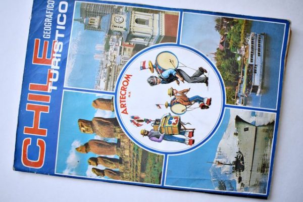 Chile Geografico y Turistico (Artecrom, 1975): Tiene 80 Láminas