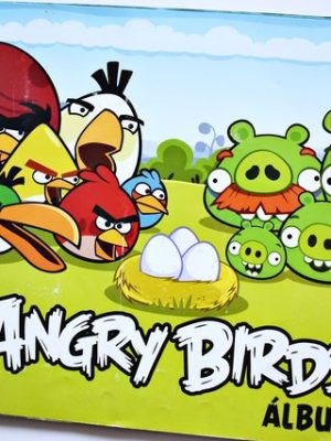 Angry Birds (Klu, 2012): Tiene 91 Láminas