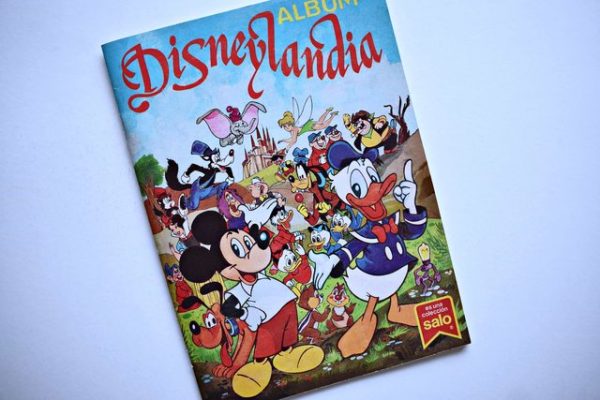 Disneylandia: Álbum Completo (Con láminas impresas)