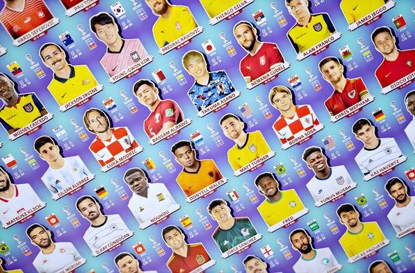 Copa Mundial 2022 Qatar: Set 70 Láminas Moradas [Sin Repetir] foto 1